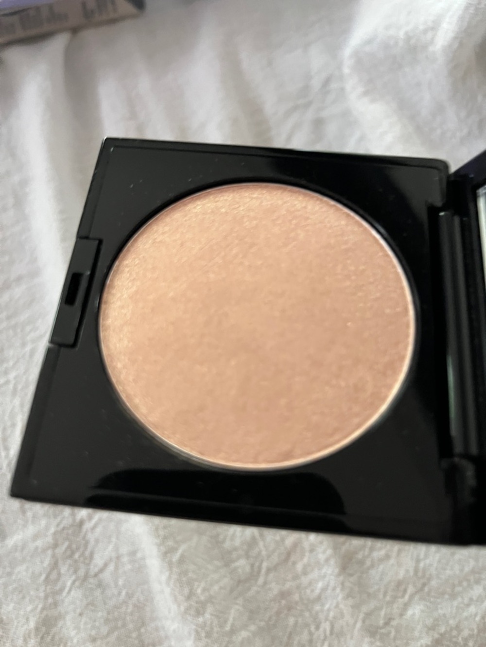 Pat McGrath Divine Glow Highlighter Palette - Venus Nectar - Picture 6 of 6